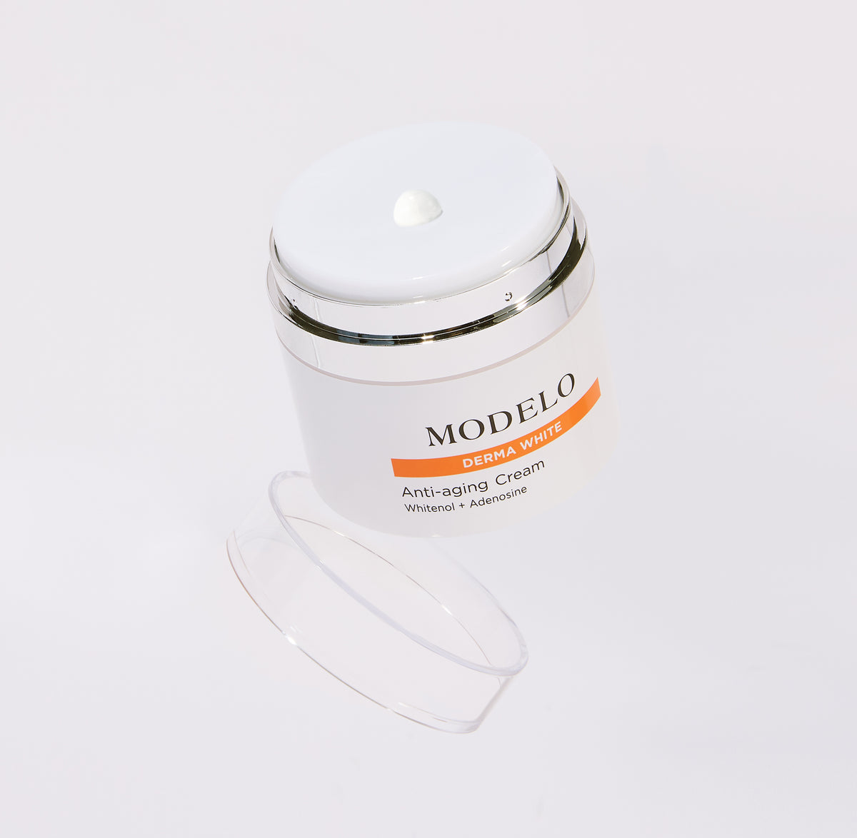 MODELO Crema Antietà Derma Bright