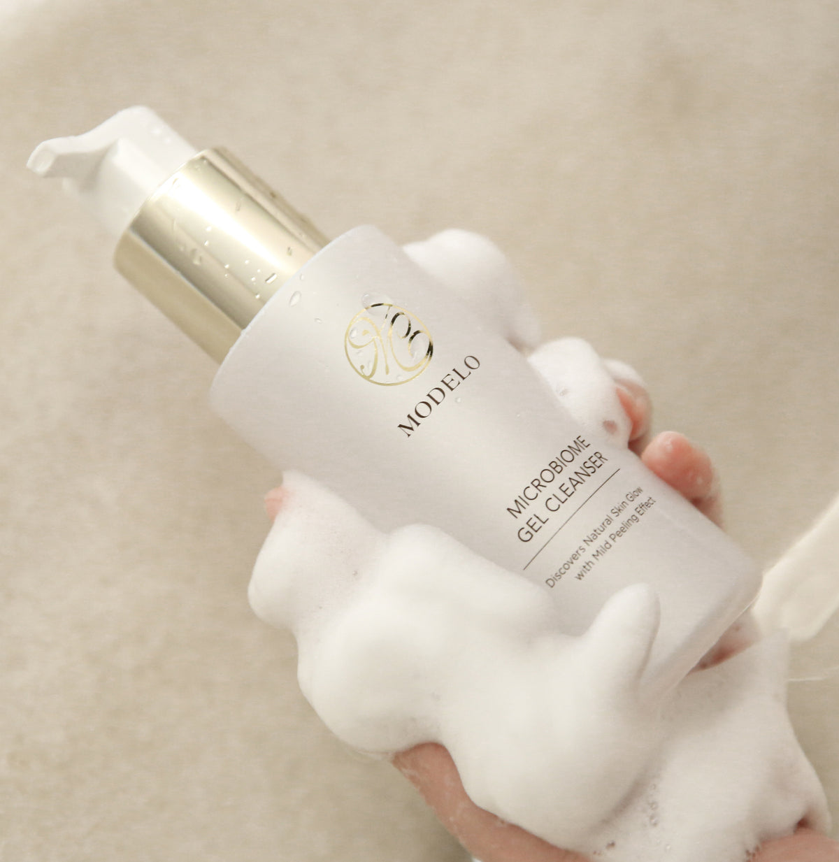 MODELO Microbiome Gel Cleanser