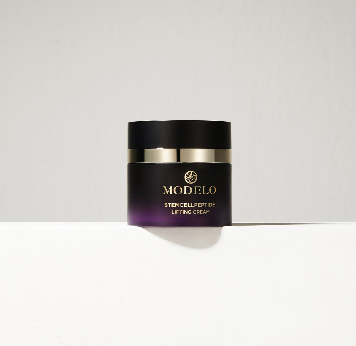 MODELO Cremă lifting cu peptide din celule stem